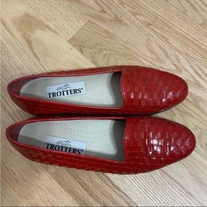 Trotters Red Woven Leather Loafer Flats 7.5N Liz